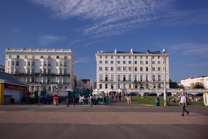 A street photography scene on a sunny day shot without using a polarizing filter