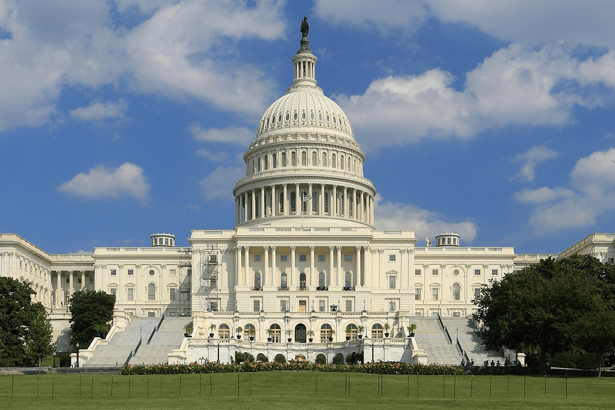 The US Capitol building showing triangles in photography