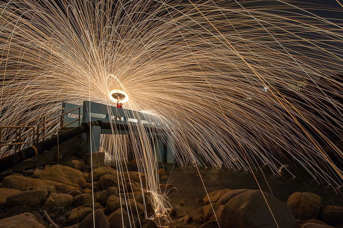 11 Steel Wool Photography Tips for Photos with Sparks - 41