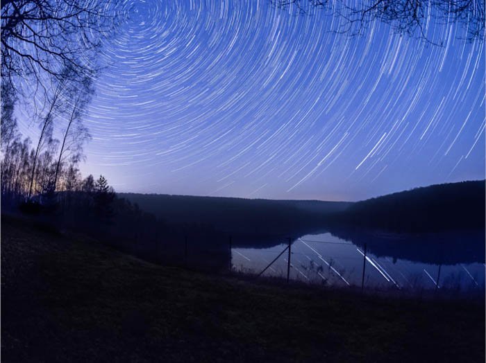 star trail photography showing how a boring foreground can ruin a picture