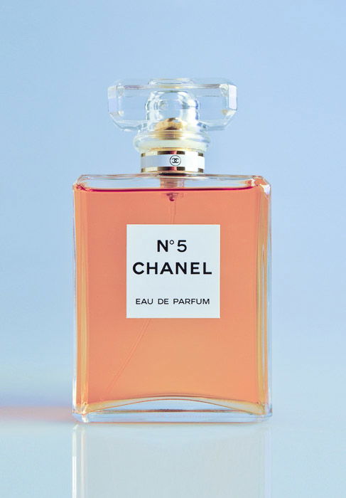 Chanel no5 product shot