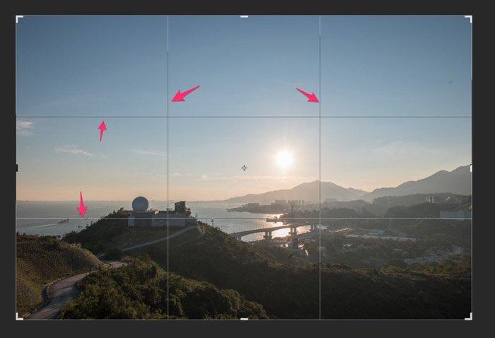 A screenshot of cropping an image according to the rule of thirds