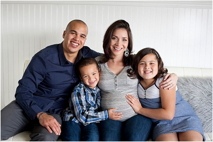 dad, two kids, pregnant mom, family photo on the couch