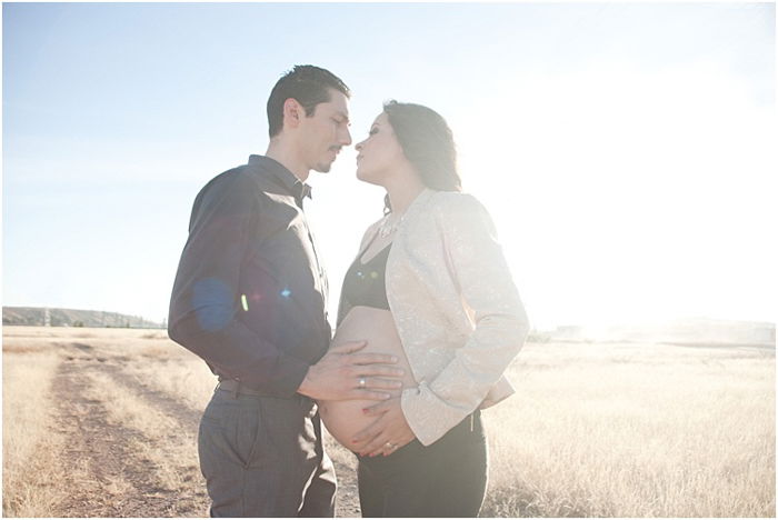 couples pregnancy photography outdoors