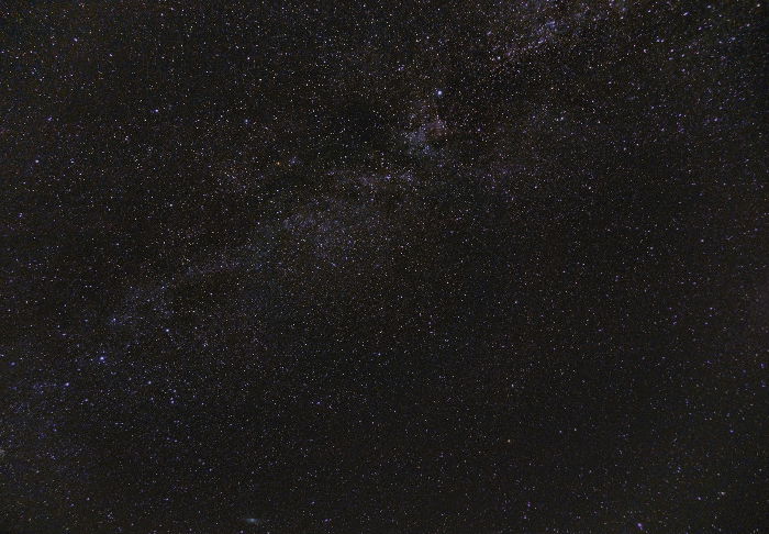 The Milky way at the Zenith. Camera sensor size for astrophotography