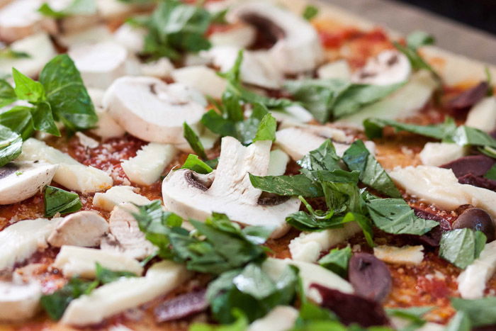 7 Best Tips for Shooting Delicious Pizza Photography - 36