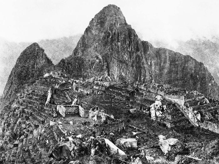 The First Photograph Upon Discovery of Machu Picchu - Hiram Bingham (1911)