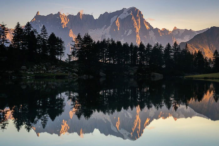 Reflections of Nature in a Mirror Made of Water