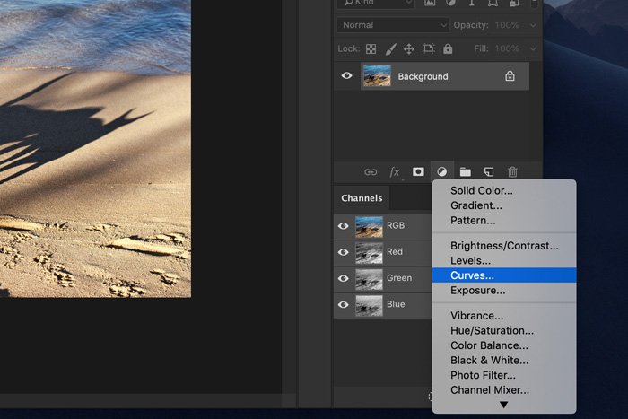 A screenshot of how to use curves to add light leaks to a photo in Photoshop 