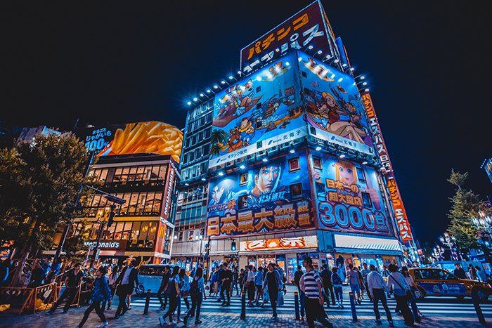 Neon lights of building in Shinjuku at night, cool pictures of Japan