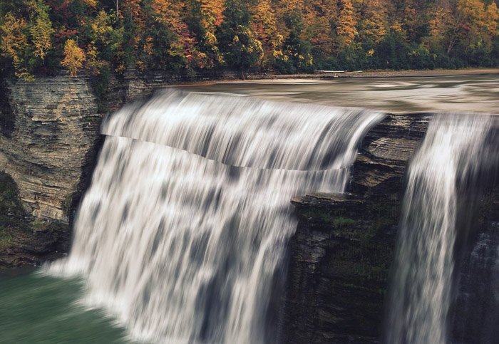 How to add waterfall effect in Photoshop - warp hard line