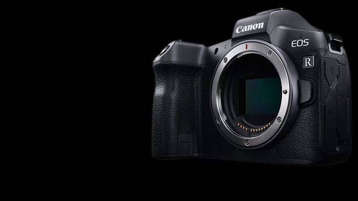 Front view of the canon EOS R