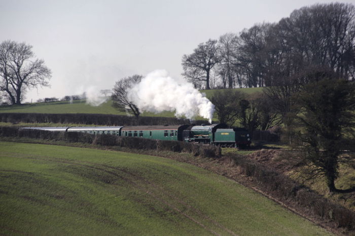 How to Take Excellent Train Photography  Locomotive Photos  - 97