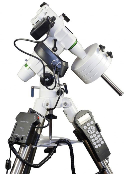 Skywatcher EQ5 PRO GOTO equatorial mount.