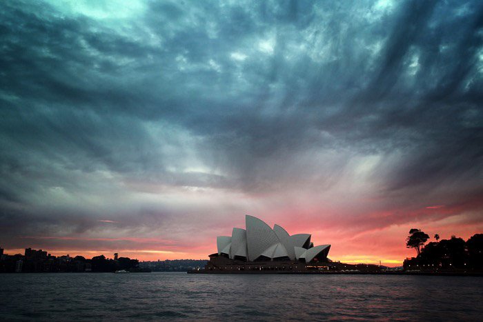 Sydney Opera house at sunset 