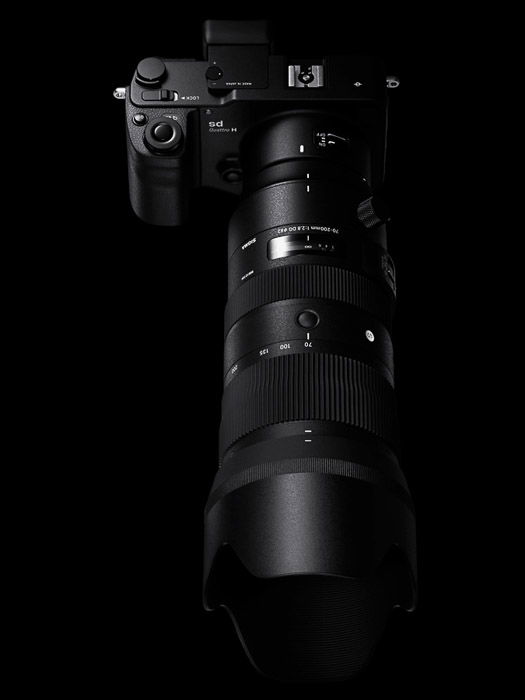 Overhead view of the Sigma 70-200mm f/2.8 DG OS HSM Sports lens