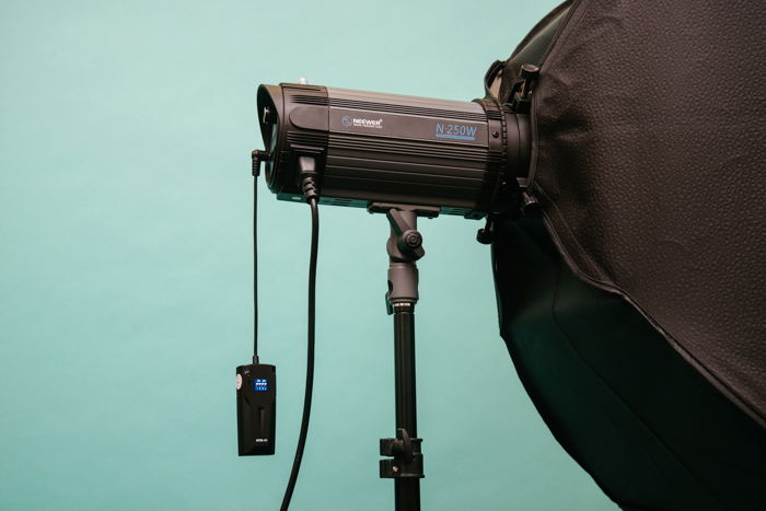 A light source with umbrella for the 3 point lighting setup