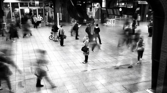 A street shot at the busy Brussel Midi train station taken with an iPhone 8 camera