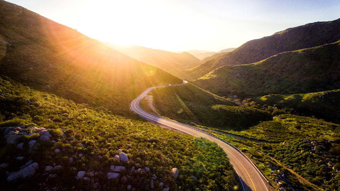 Landscape photo in direct sunlight