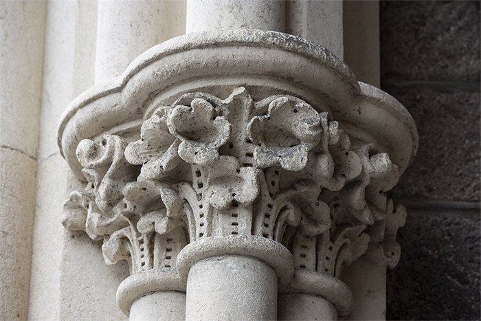 Close-up photo of a pillar