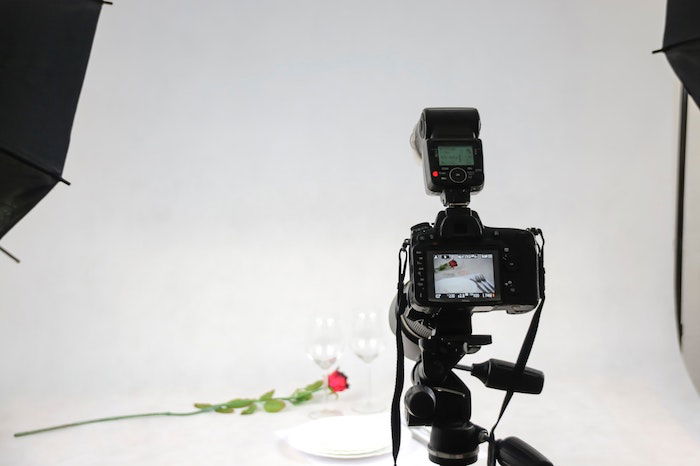 A camera setup with a speed light 