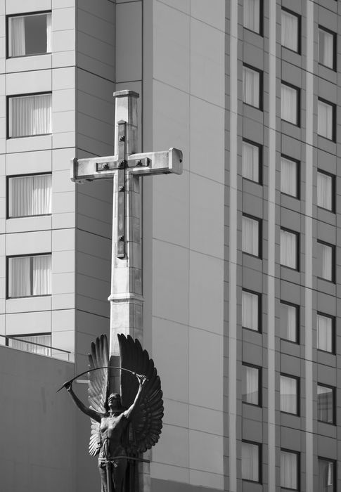 Black and white photo of the Citizens War Memorial, Christchurch