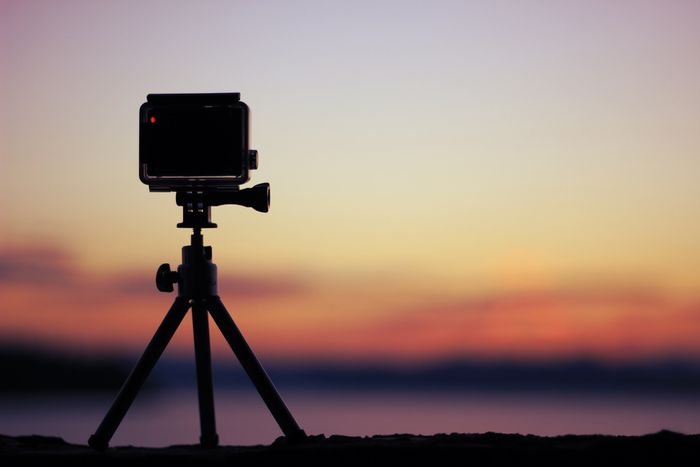 photo of a camera on a tripod