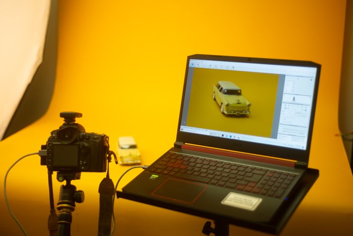 A DSLR tethered to a laptop