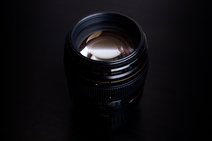 Canon EF 85mm f/1.8 USM lens