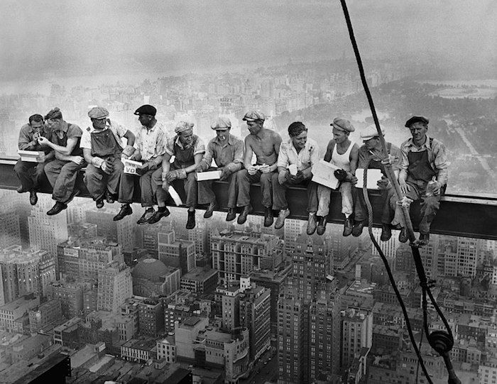 The iconic photo of Lunch Atop A Skyscraper 