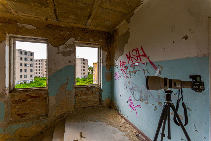 Cam,era set up on a Manfrotto 294 Aluminum Tripod to shoot urbex photography