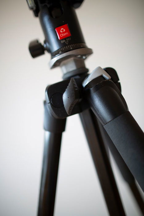 Manfrotto 294 Aluminum Tripod