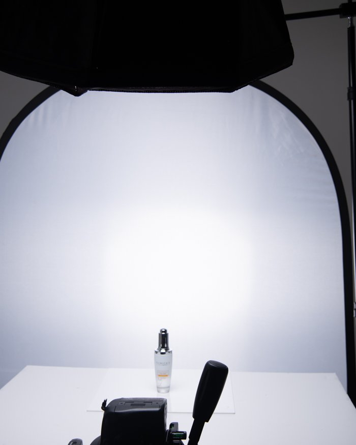 product photography with key and back light source