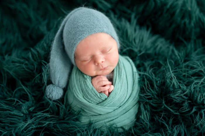 10 Best Newborn Poses to Try  To Maximise Cuteness  - 59