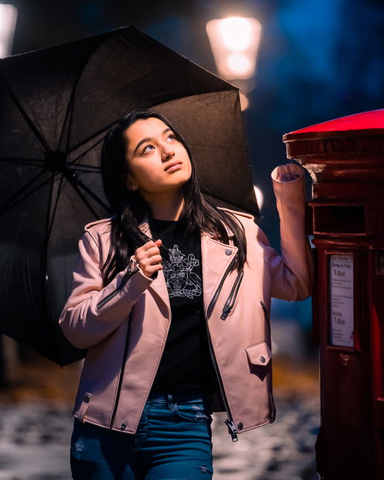 Portrait of a girl with umbrella shot with the Canon RF 70-200mm f/2.8L IS USM