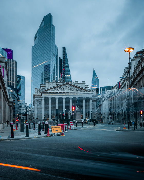 An image of the streets of London taken with the EOS R5