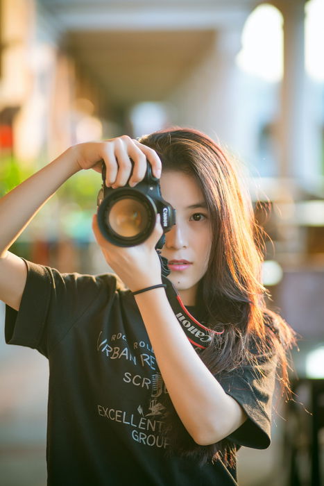 best time to buy camera lenses