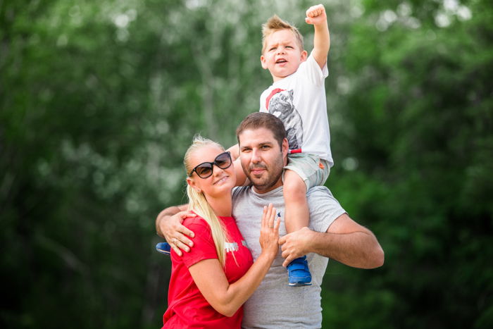 17 Best Family Photo Poses for Your Next Session - 38