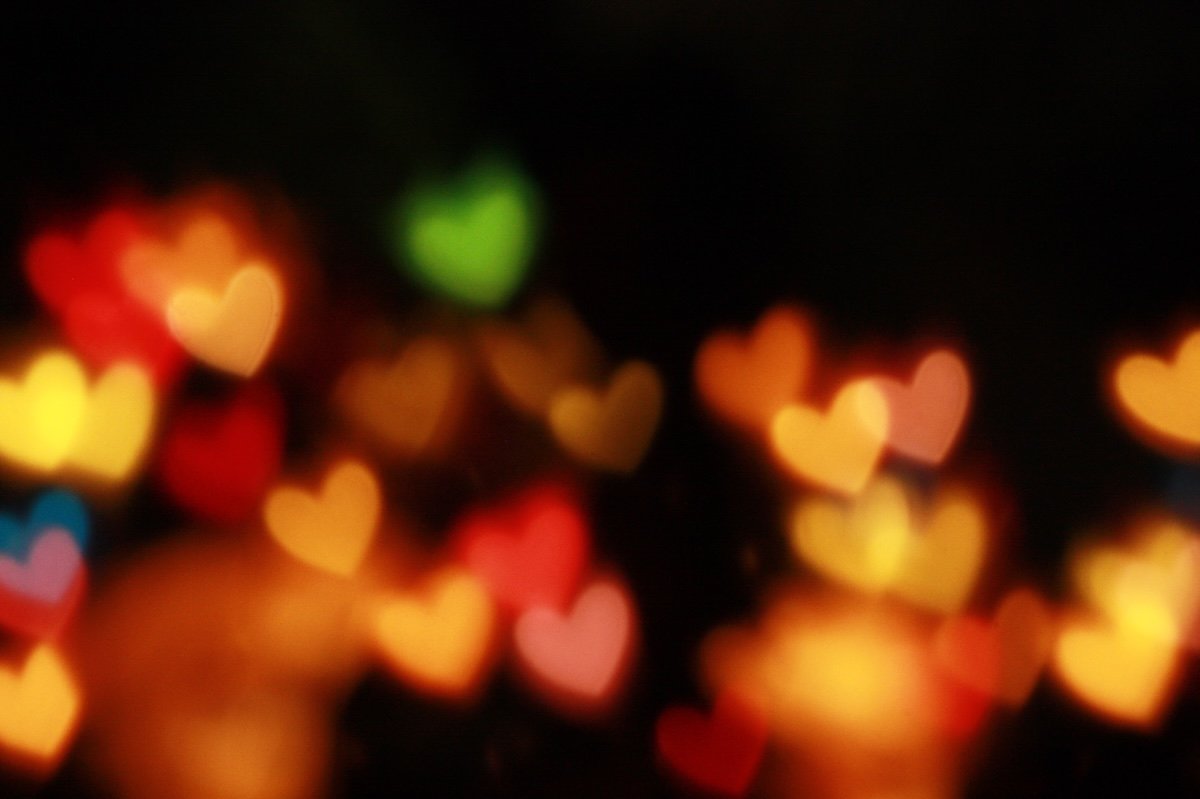 Colorful heart-shaped light bokeh as a Valentines day photoshoot idea