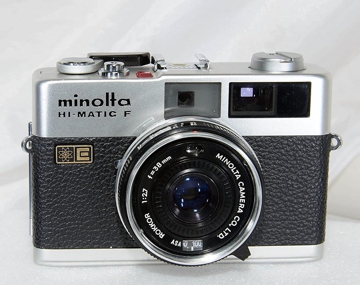 Product photo of Minolta Hi-Matic F with marble background