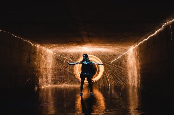 creative and easy light painting idea with orange light