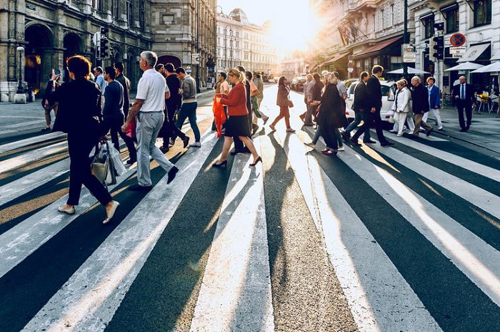 image of a busy pedestrian crossing