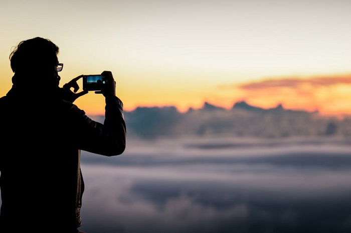 shooting a sunset with a smartphone