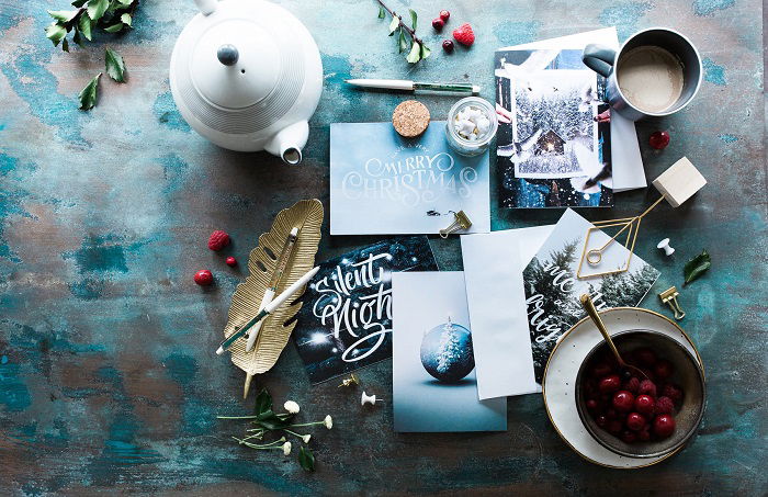 16 Stunning Christmas Flat Lay Photo Ideas You Need to Try - 33