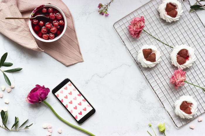 14 DIY Flat Lay Background Ideas for Awesome Photos