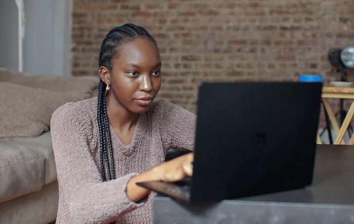 woman in front of a computer