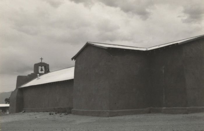 Photo of a church in New-Mexico by famous architecural photographer, Robert Adams