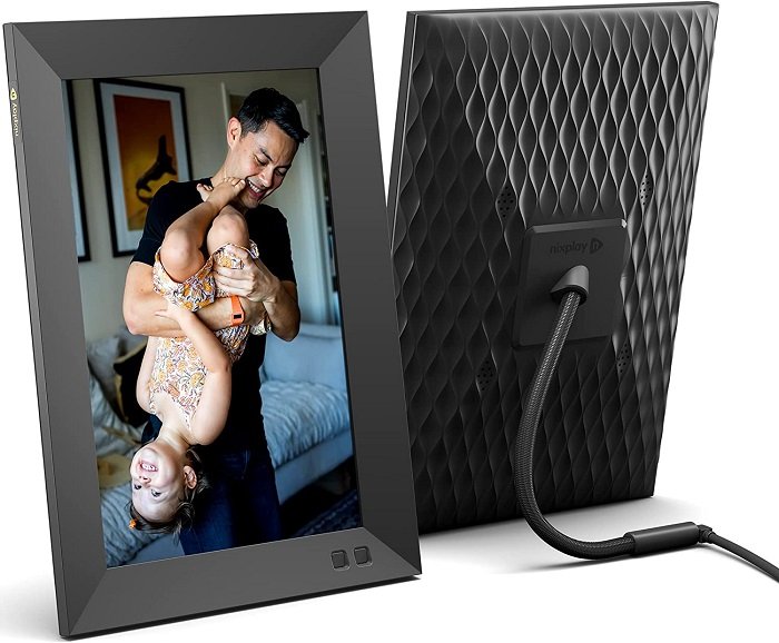 product photo of the digital picture frame Nixplay Smart Photo Frame with dad holding his daughter upside down