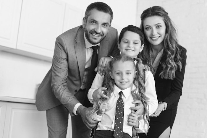 Family dress up for portrait for Christmas card photo ideas