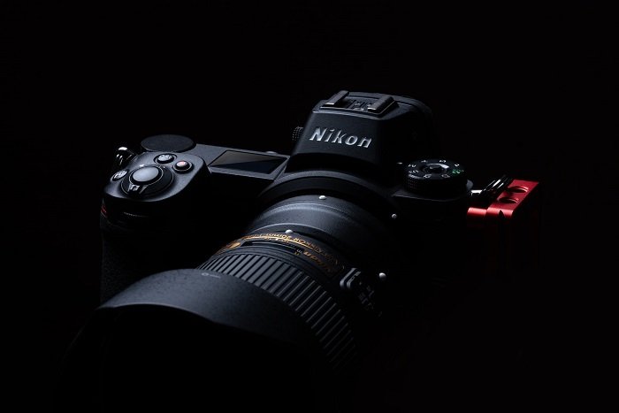 Imagem escura da câmera sem espelho Nikon Z6